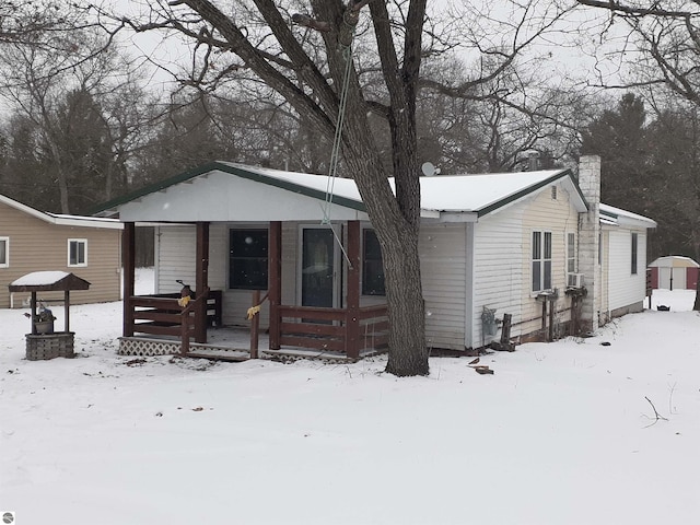 view of front facade with covered porch