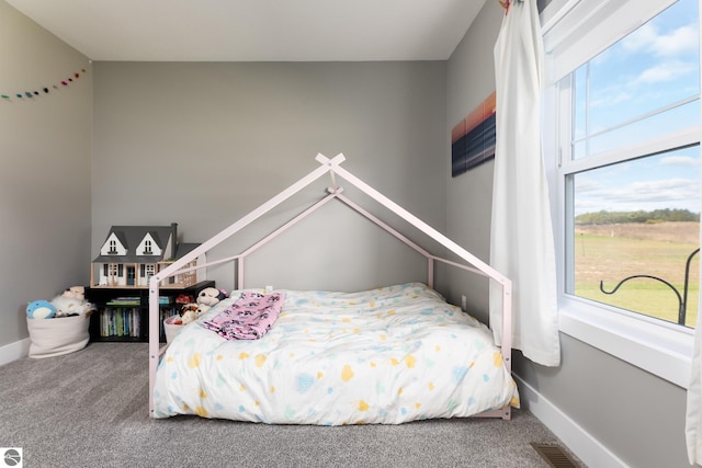 bedroom with carpet flooring