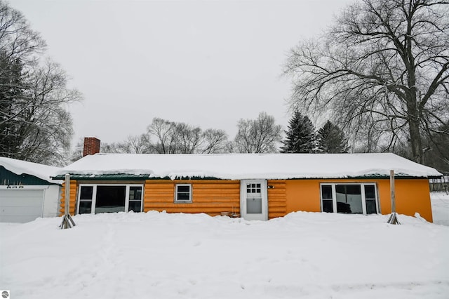 view of front of property