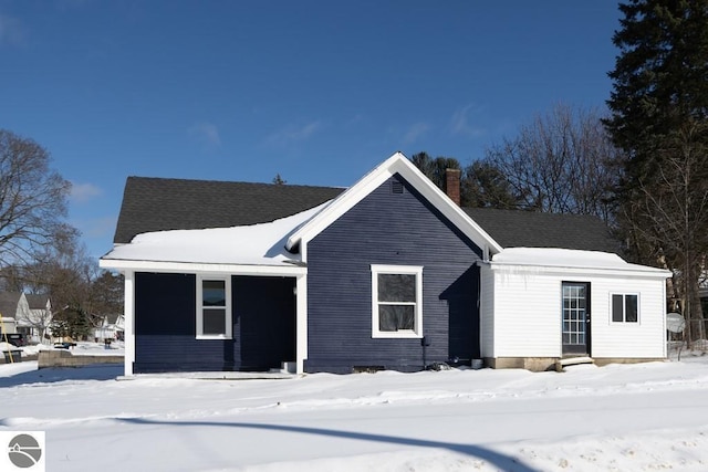 view of front of home