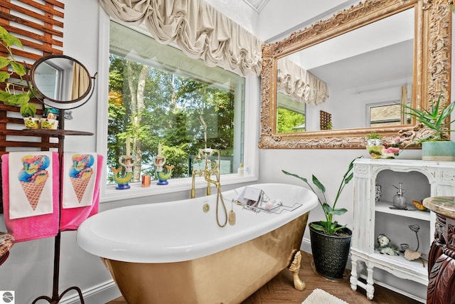 bathroom featuring a washtub