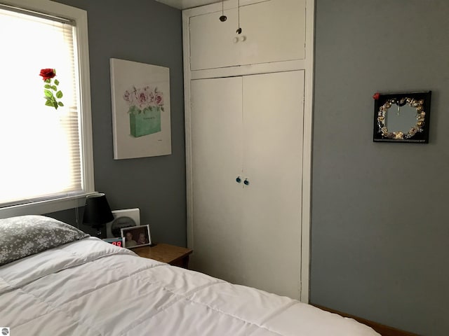 bedroom with a closet