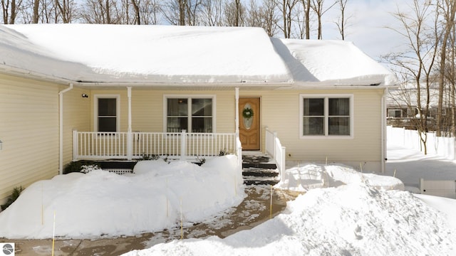 view of front facade with covered porch