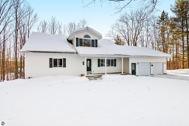 view of front facade with a garage