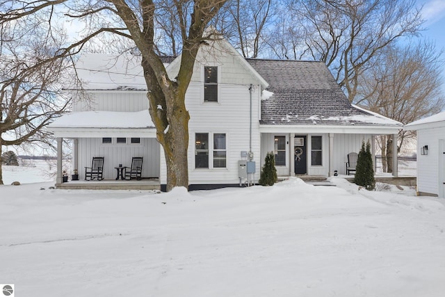 view of front facade featuring a porch