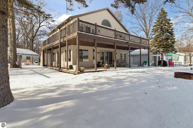 view of front of property featuring a deck