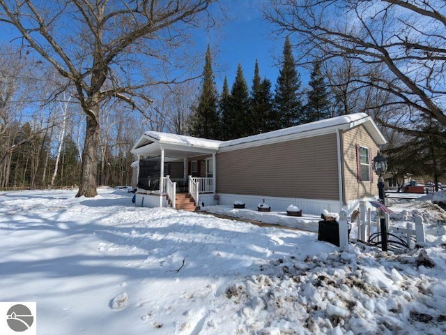 view of front of property with covered porch