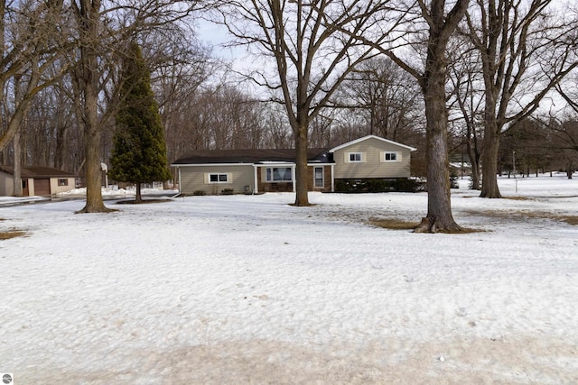 view of front of property