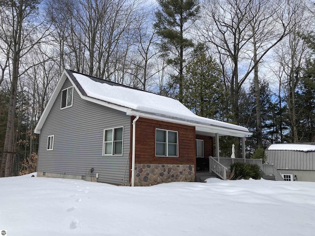 view of front facade with stone siding