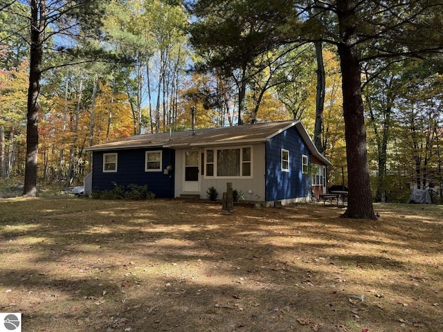 view of front of property