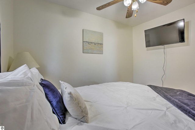 bedroom with a ceiling fan