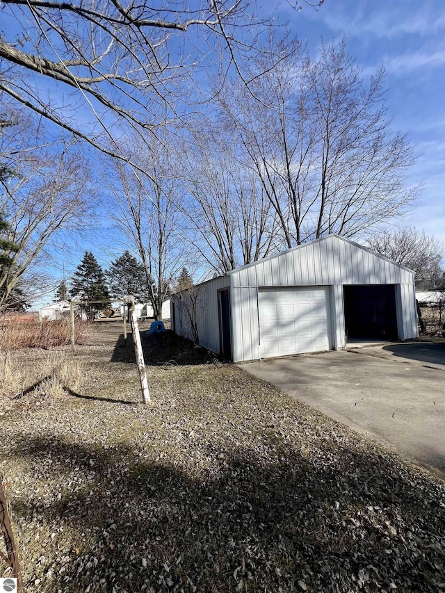 view of detached garage