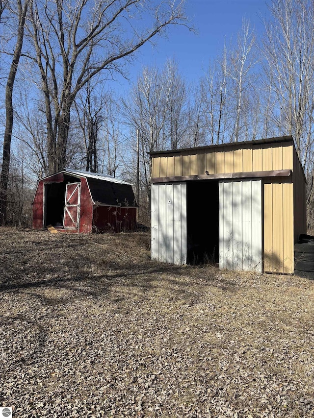 11803 E Millbrook Rd, Shepherd, MI 49401