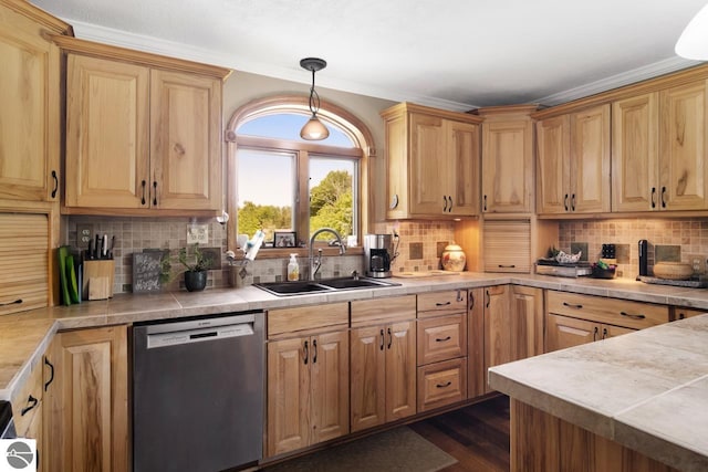 kitchen with a sink, tasteful backsplash, crown molding, dishwasher, and dark wood-style flooring