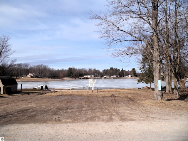 4177 Seminole St, Gladwin, MI 48624 - view of yard featuring a water view