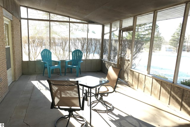 5661 Golfridge Rd, Alma, MI 48801 - sunroom / solarium featuring lofted ceiling