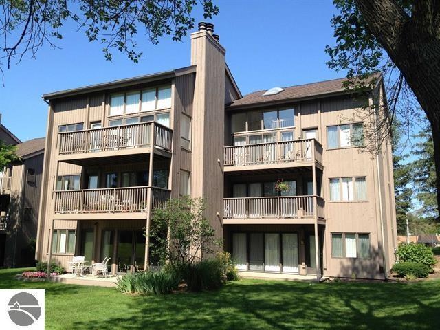 5525 Golfview Ct Unit 10, Williamsburg, MI 49690 - view of building exterior