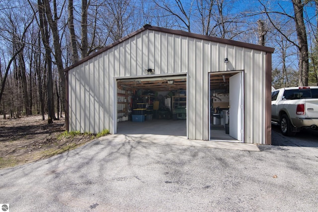 view of detached garage