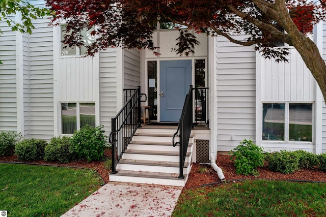 750 Centre Pl Unit 5, Traverse City, MI 49686 - view of exterior entry