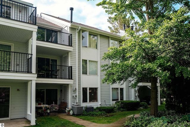 750 Centre Pl Unit 5, Traverse City, MI 49686 - view of property