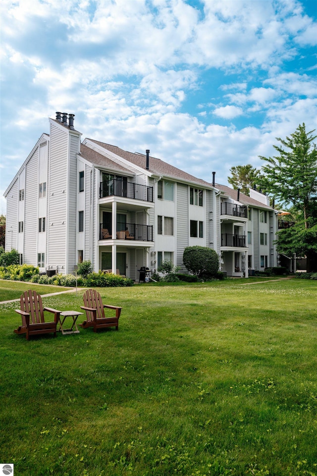 750 Centre Pl Unit 5, Traverse City, MI 49686 - view of property