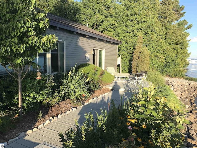 1137 Crystal Dr, Frankfort, MI 49635 - view of side of home