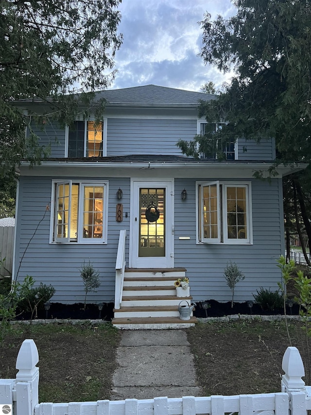 view of front facade with entry steps