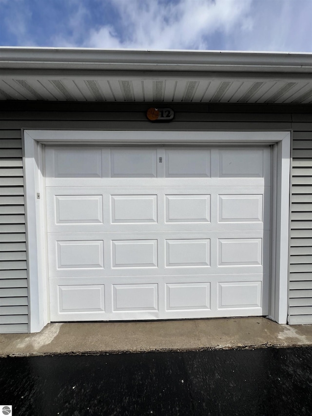 624 S Lake St, Cadillac, MI 49601 - view of garage