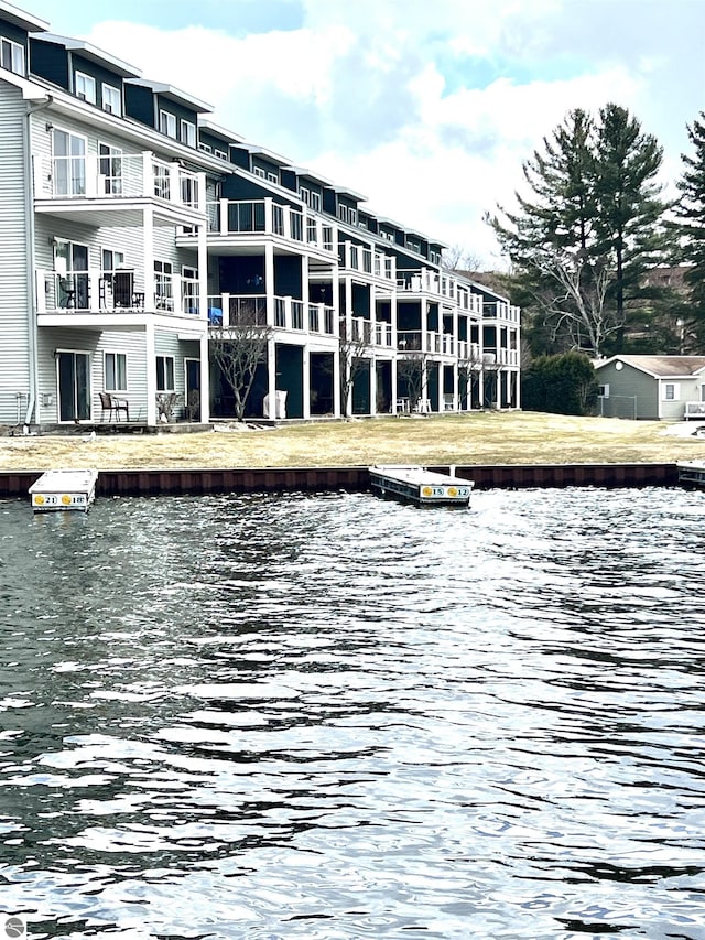 624 S Lake St, Cadillac, MI 49601 - exterior space with a water view