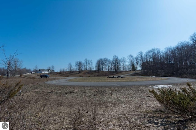 16 W Harbour Rdg, Maple City, MI 49664