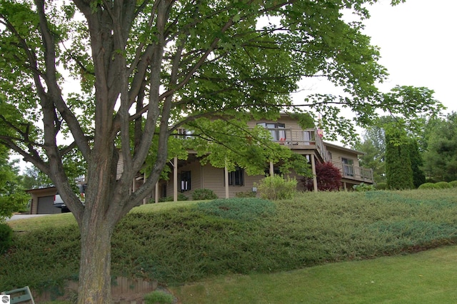 view of front facade