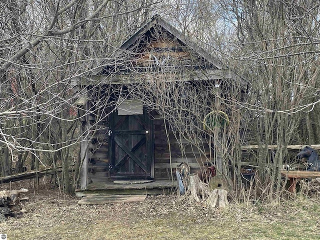 view of outbuilding featuring an outbuilding