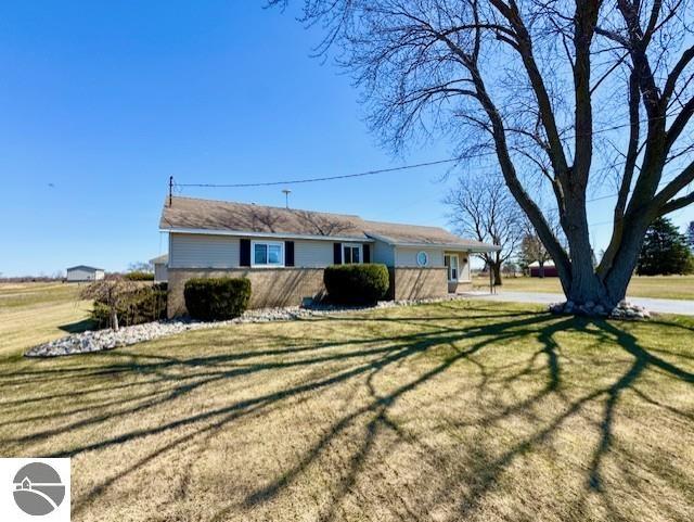 1705 S State Rd, Ithaca, MI 48847 - exterior space with a lawn