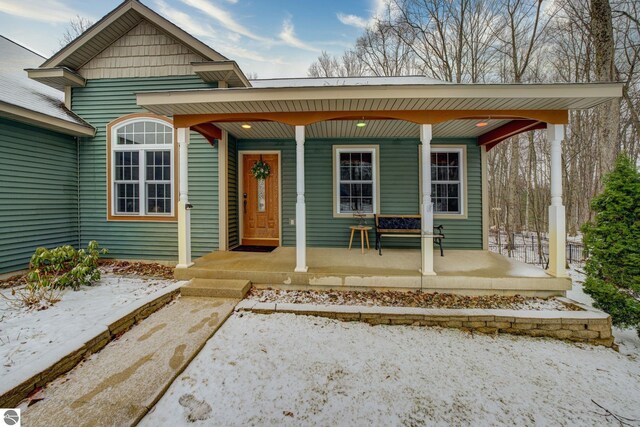 view of front facade with covered porch