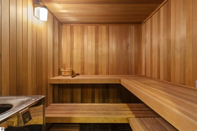 view of sauna / steam room