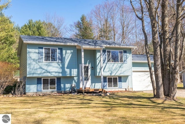 1294 Fisher Rd, Traverse City, MI 49685 - view of front of property featuring a front lawn