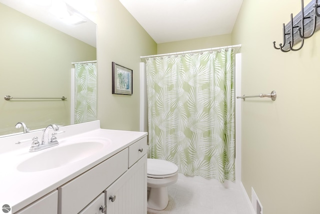 full bathroom featuring curtained shower, tile patterned flooring, visible vents, toilet, and vanity