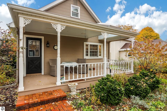 view of front of house featuring a porch