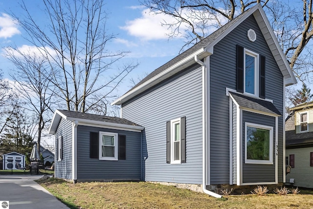 view of side of property