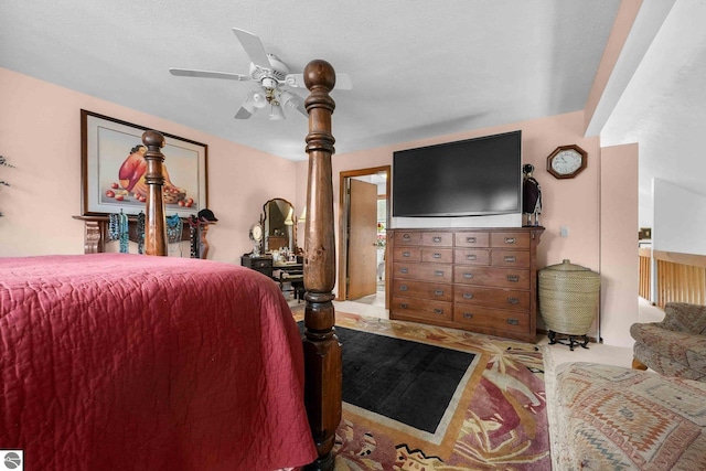 bedroom featuring a ceiling fan