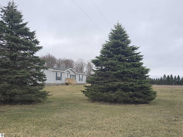 1215 S W County Line Rd, Sumner, MI 48889 - view of yard