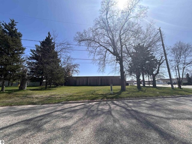 434 W 5th St, Clare, MI 48617