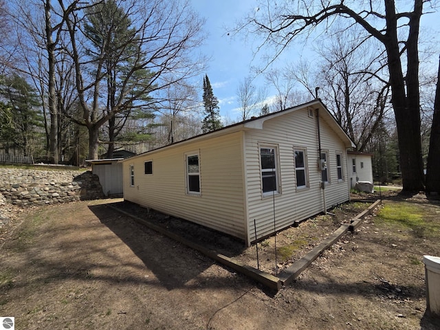 4280 Birch St, Lake, MI 48632 - view of side of home