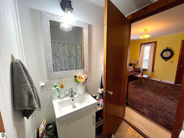 bathroom featuring vanity