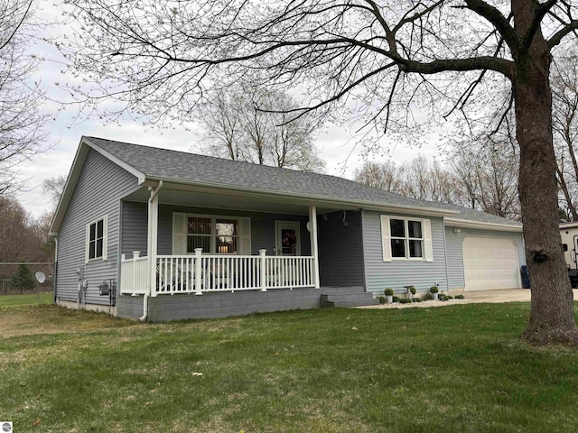 3633 Driftwood Dr, Cadillac, MI 49601 - ranch-style house with a shingled roof, covered porch, an attached garage, and a front yard