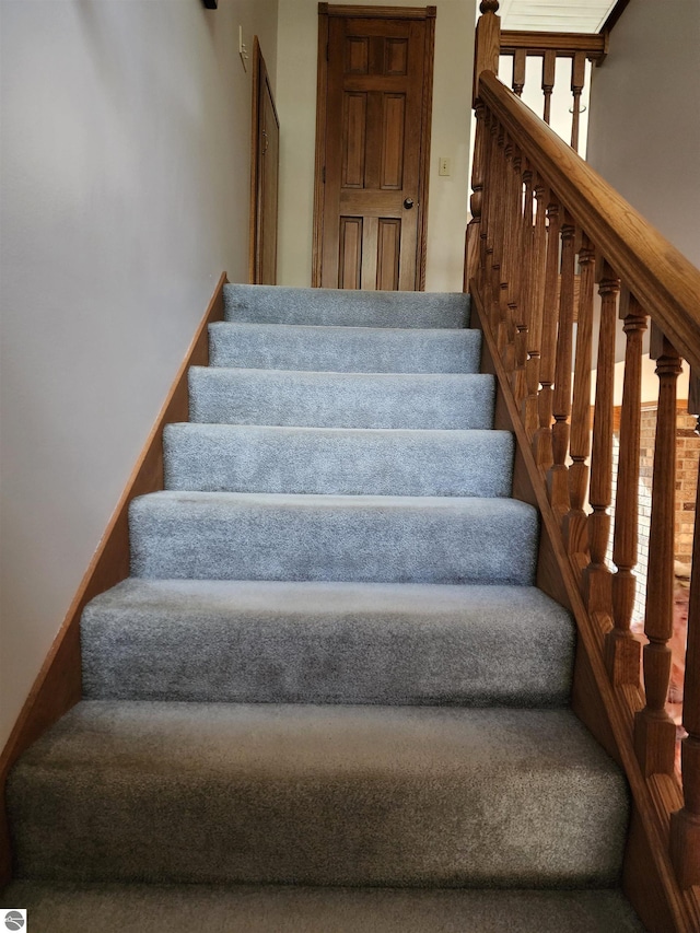 1697 Wildwood Rd, Sterling, MI 48659 - view of stairway