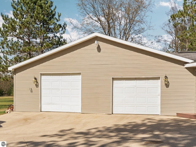 view of detached garage