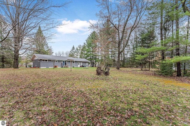 1981 S Lake Mitchell Dr, Cadillac, MI 49601 - view of yard