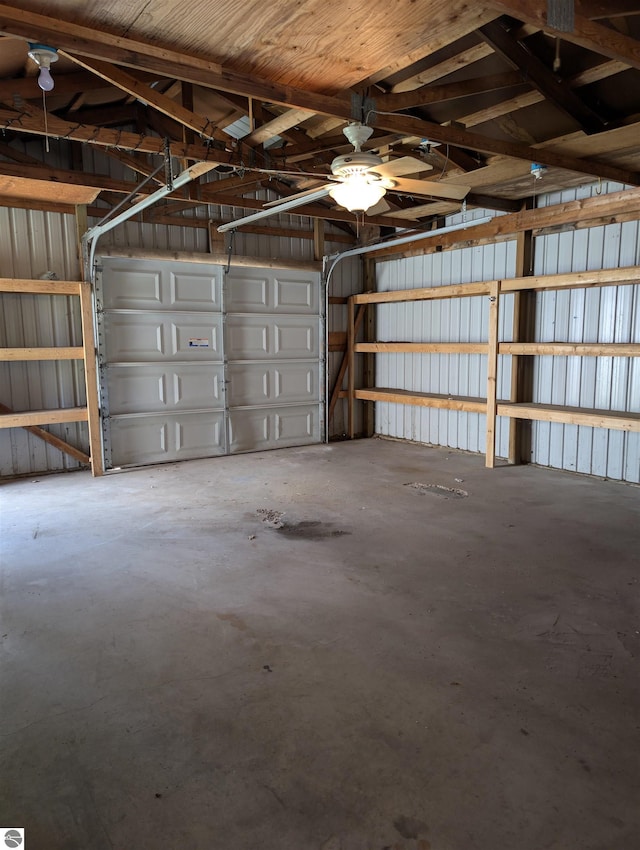 garage featuring ceiling fan