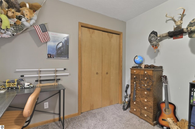 office area with carpet
